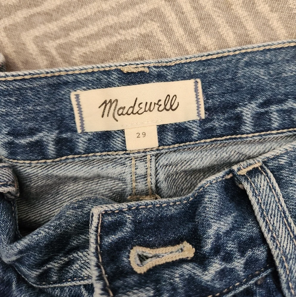 Madewell | Pieced Barrel-Leg Jeans - Picture 12 of 16